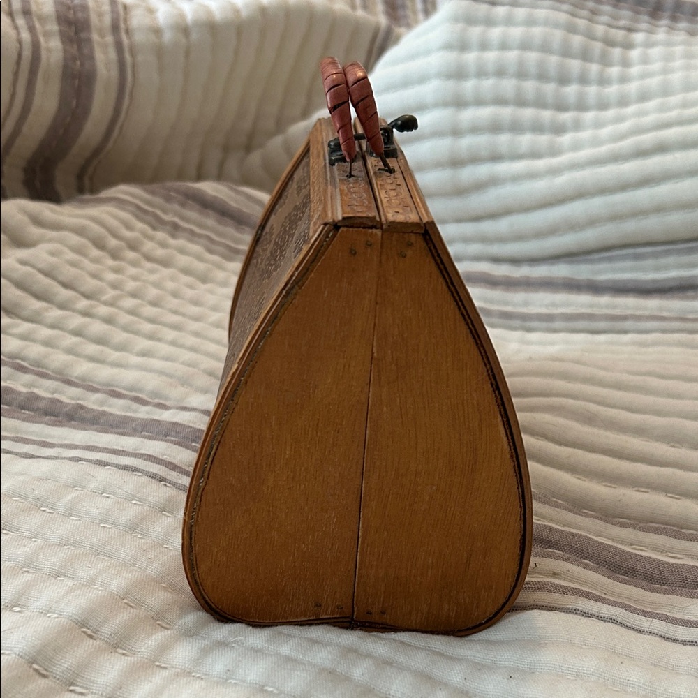 Wooden Box Purse - Picture 7 of 10